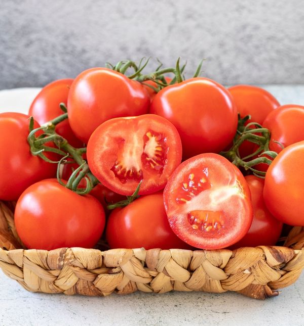 istraživanja su pokazala da jedan cvijet može pomoći u zaštiti rajčica od štetnih organizama u tlu