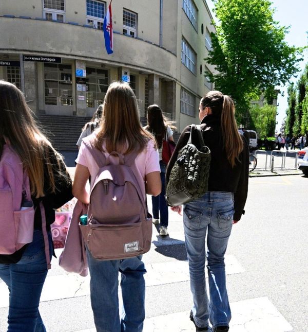 Dojave o bombama u zagrebačkim školama