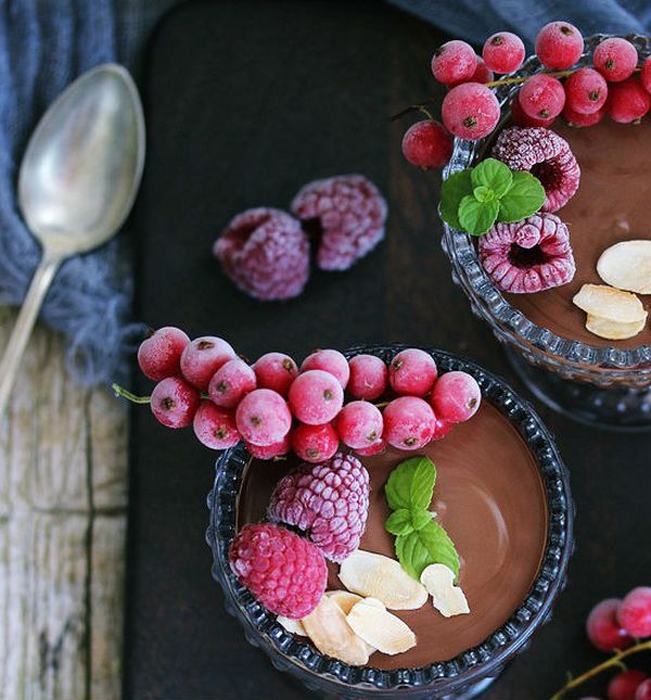 Čokoladna krema s grčkim jogurtom odličan je ljetni desert