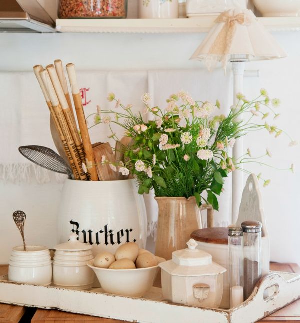 Prema Feng shui vjerovanjima, u domu smijemo držati samo svježe cvijeće, nipošto ono koje je uvenulo