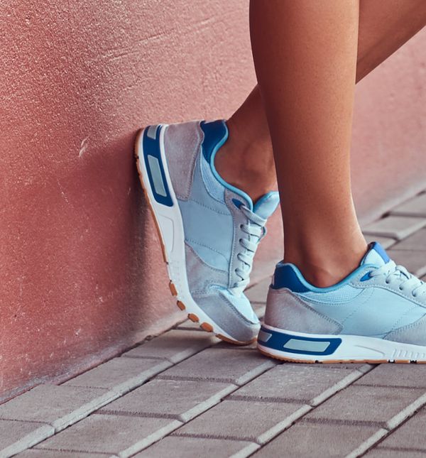 Zbog učestalog nošenja unutrašnjost tenisica lako poprimi neugodan miris