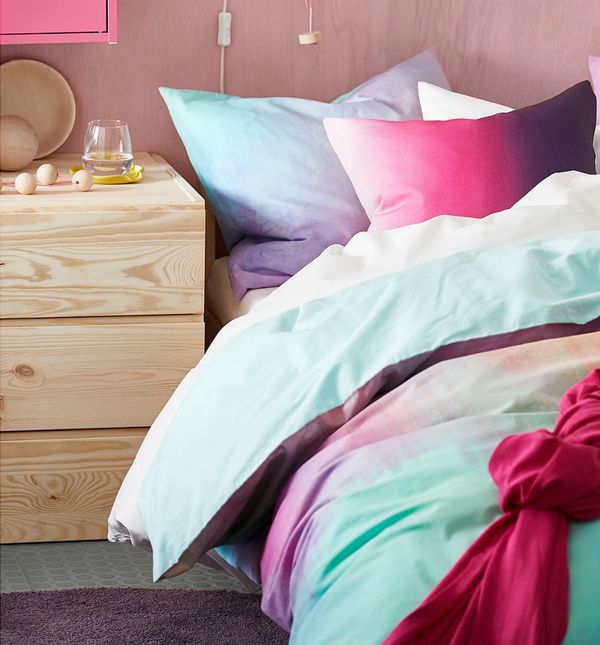 Šarena IKEA posteljina donosi dašak optimizma u spavaću sobu