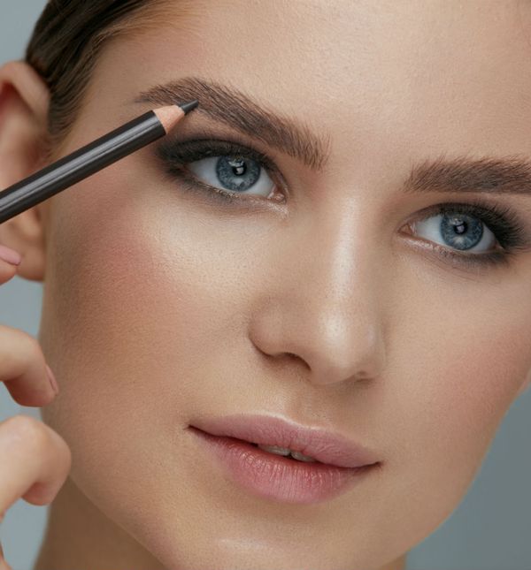 Olovke za obrve pomažu u definiranju savršenih obrva