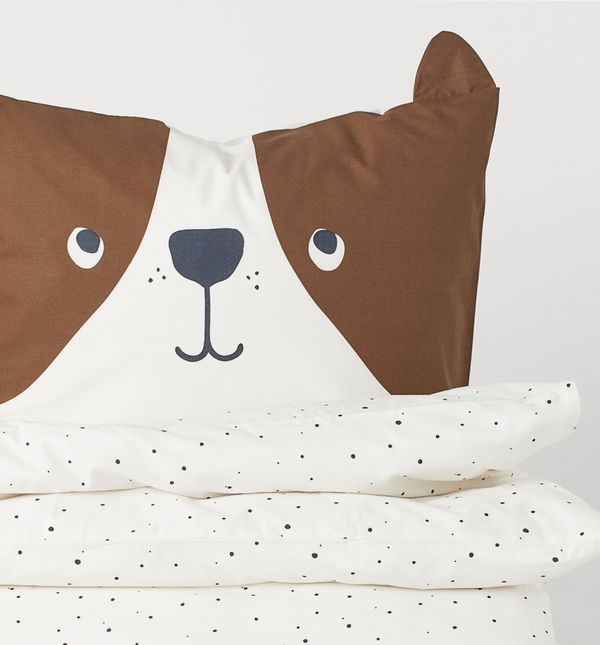 Medena jastučnica s ušima iz trgovine H&M Home