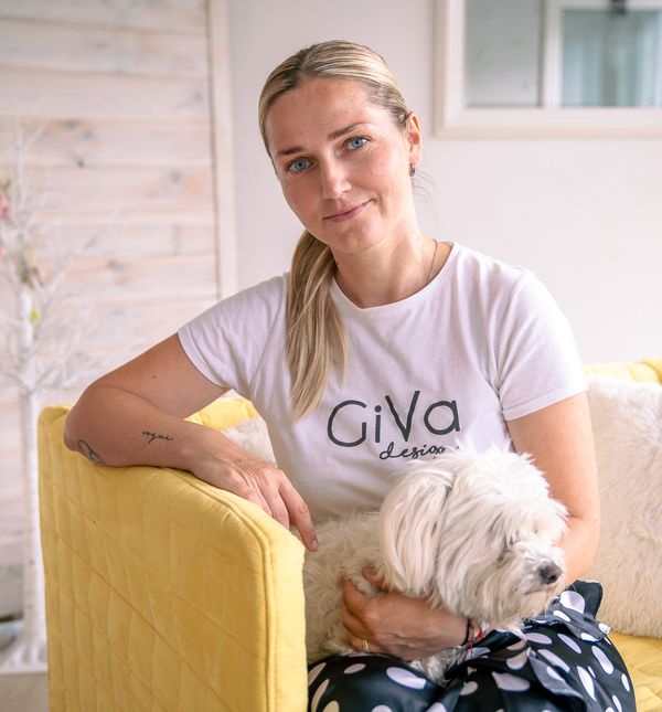 Kristina Zorčić je majka dviju djevojčica, magistra Tekstilne tehnologije i vlasnica petrinjskog brenda GiVa design