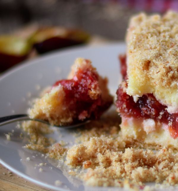 Knedla-kolač je gotov za tren oka i topi se u ustima