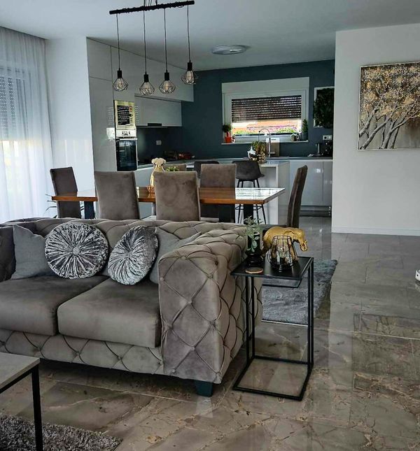 Prekrasna kuća s glamuroznom kupaonicom blizu Slavonskog Broda