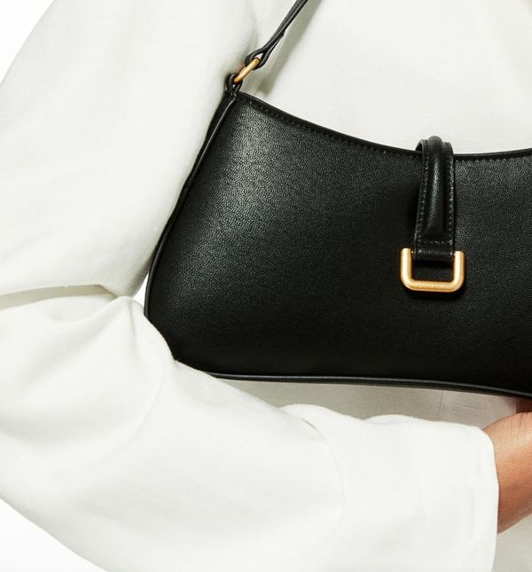 Torbica iz H&M-a koja izgleda kao dizajnerska