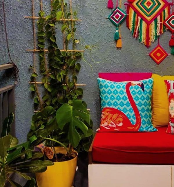 Maleni balkon s puno cvijeća pravi je dokaz da i najmanji prostori mogu biti predivni