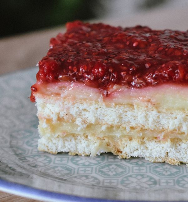 Kolač s malinama i keksom blogerice Renate iz Budve