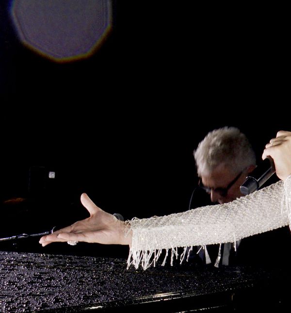 Celine Dion na Eiffelovu tornju tijekom ceremonije otvaranja Olimpijskih igara u Parizu