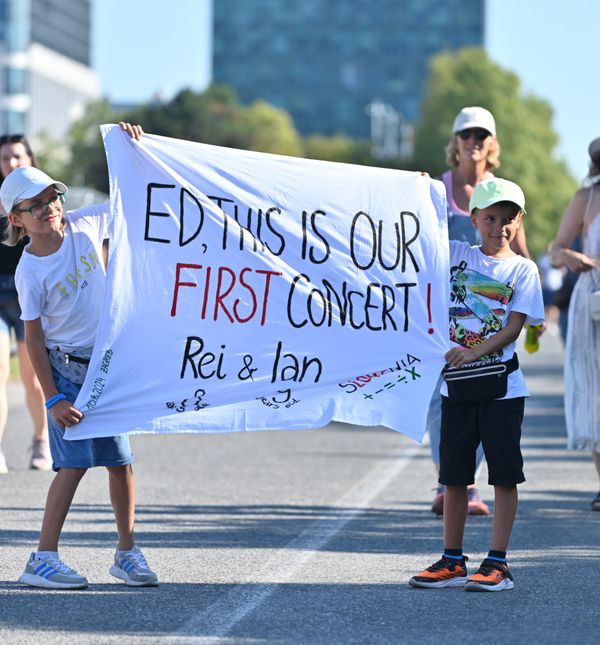 Dječaci Rei i Ian iz Slovenije na koncertu Eda Sheerana u Zagrebu