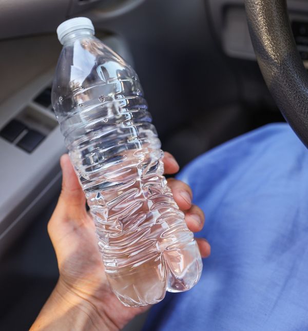 Studije su pokazale da plastične boce pri zagrijavanju ispuštaju štetnu tvar bisfenol A