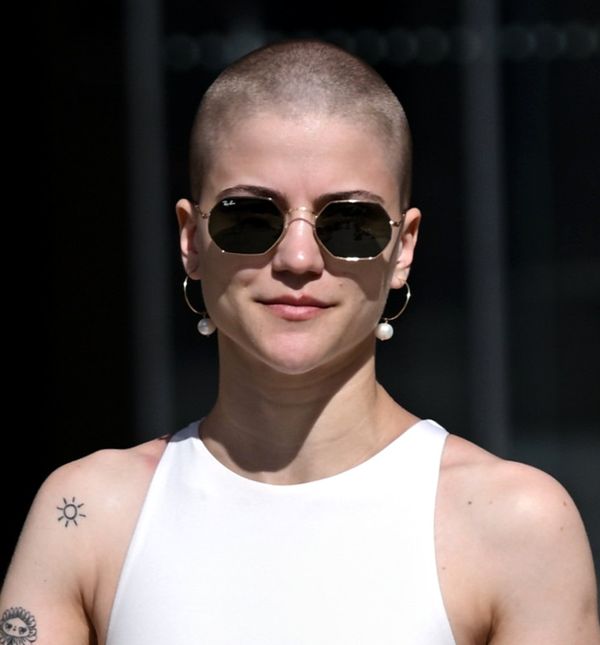 Ljepotica iz Zagreba u suknji iz Manga idealnoj za ljeto