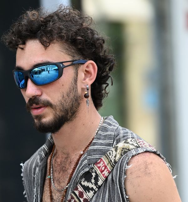 Muškarac sa špice oduševio je kul stavom i kombinacijom