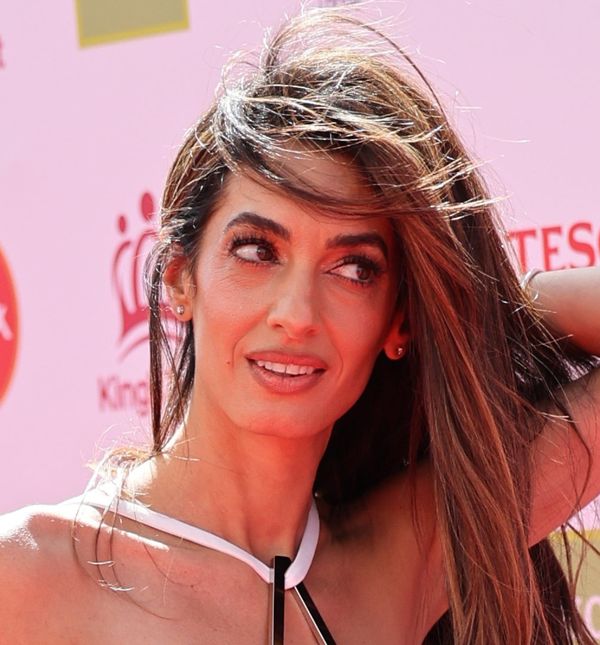 Amal Clooney voli ženstvene haljine koje ne sputavaju