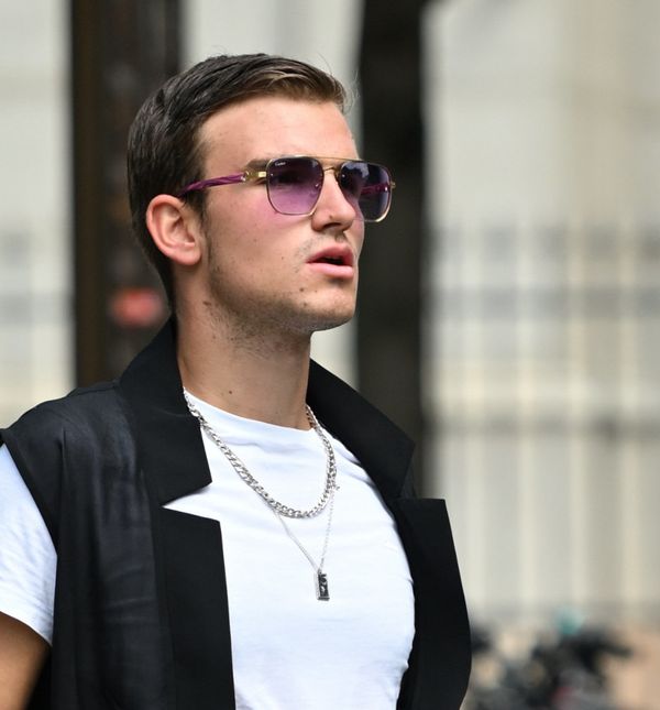 Zagrebački street styler pokazao je crno-bijelu kombinaciju s bermudama