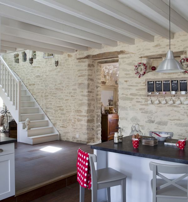 Prekrasna kuća u kojoj su kameni zidovi nešto najljepše