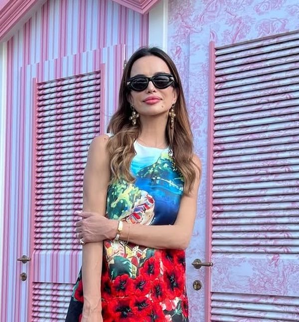 Severina u haljini s motivima Portofina