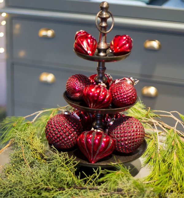 Efektni ukras za dom možete napraviti od božićnih kuglica