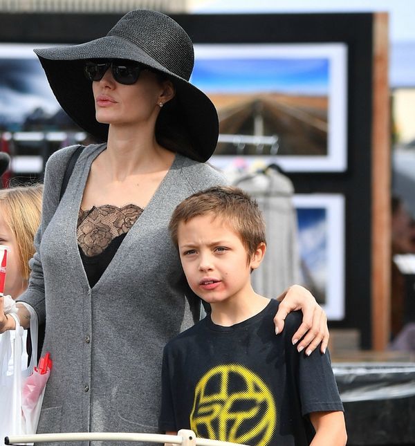 Angelina Jolie s djecom na buvljaku - 5