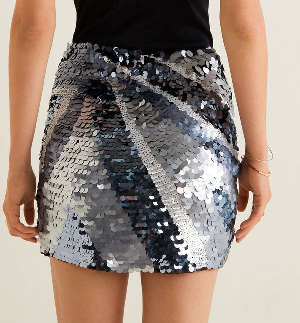 Minice sa šljokicama odličan su izbor za prosinačke tulume