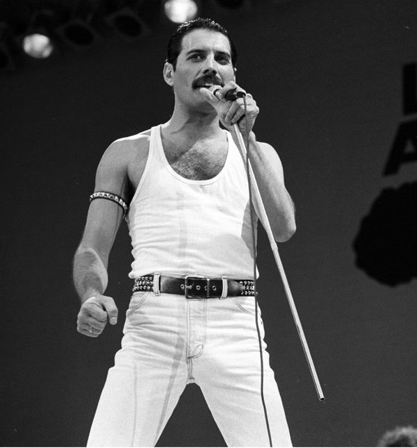 Freddie Mercury na Live Aidu 13. srpnja 1985. godine