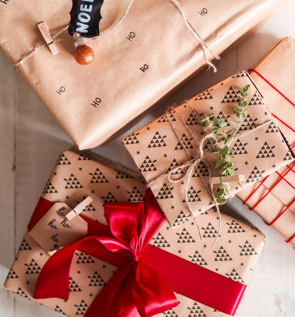 Blogerica Matea Halilović za zamatanje koristi smeđi papir