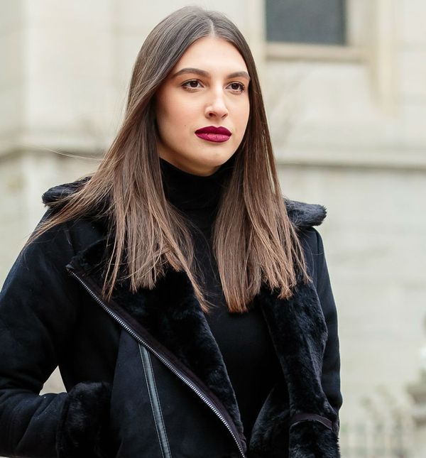 U potpunosti crno izdanje bio je izbor mlade ljepotice koja je prošetala Cvjetnim trgom u Zagrebu