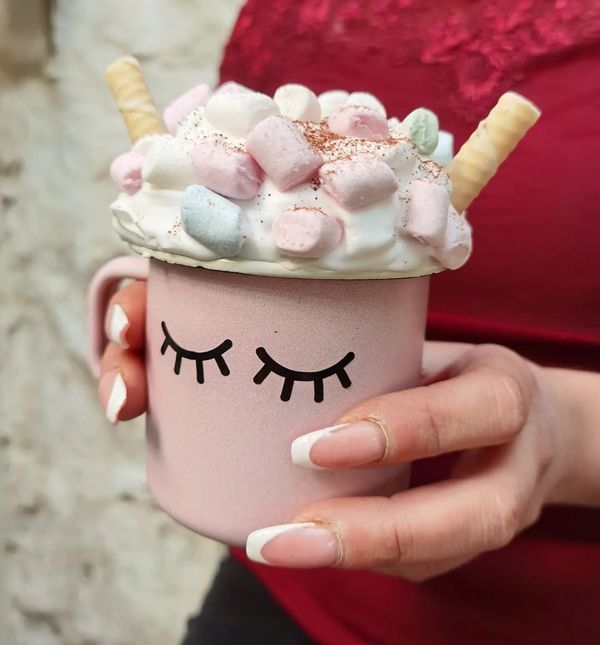 Kakao sa šlagom i marshmallowsima