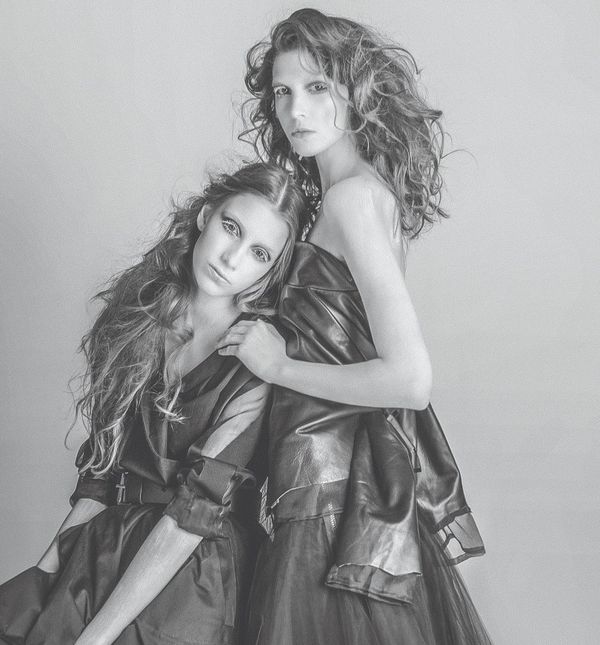 Objavljena je bogato ilustrirana monografija Loredana Bahorić – 35 godina modnog stvaralaštva.