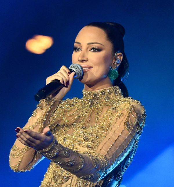 Aleksandra Prijović u zlatnoj mini haljini na trećem koncertu u Areni Zagreb