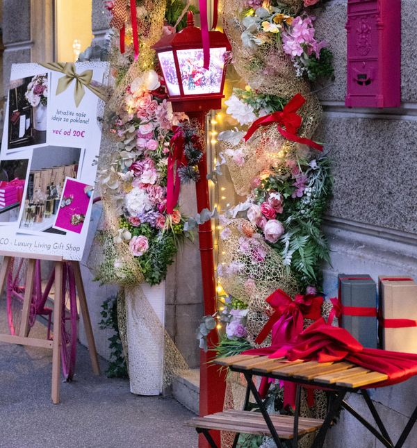 Božićno uređenje zagrebačkog gift shopa LU&CO