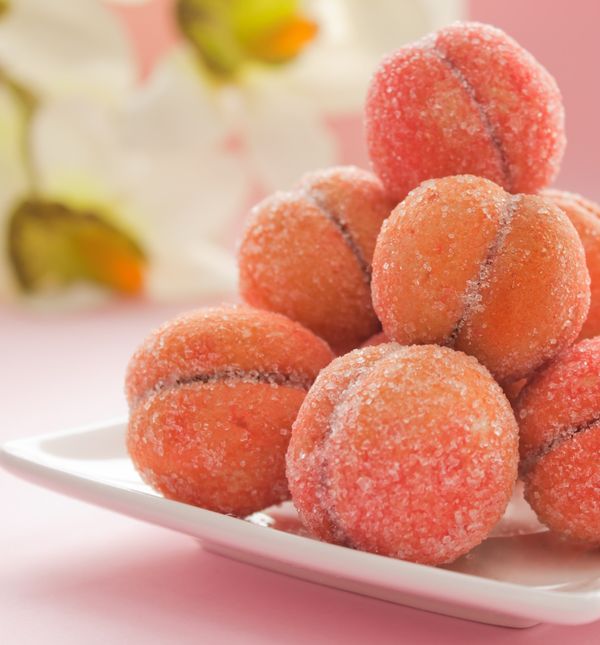 Breskvice su uvijek rado viđeni sitni kolačići na svakom blagdanskom stolu