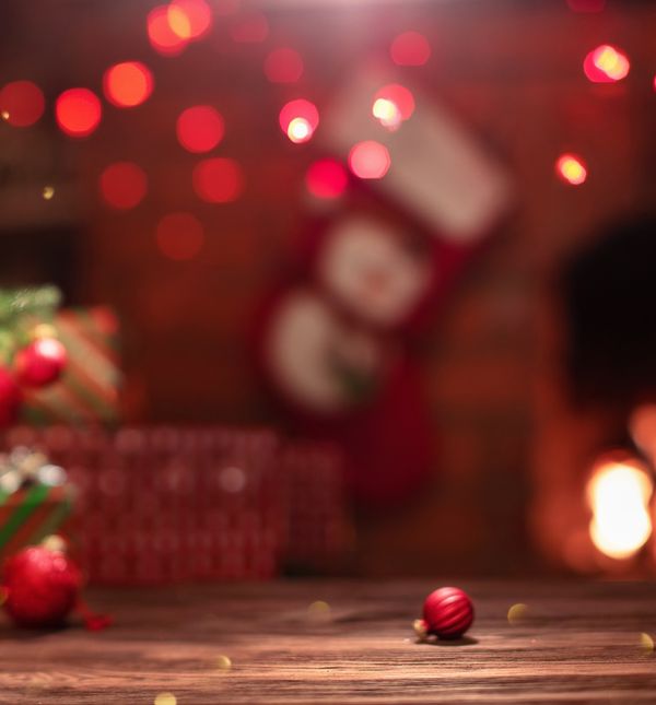 Crveni ukrasi za bor