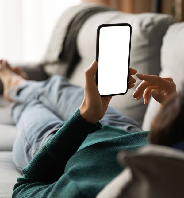 Kauču je teško odoljeti, no otići leći odmah nakon jela ipak se ne preporuča