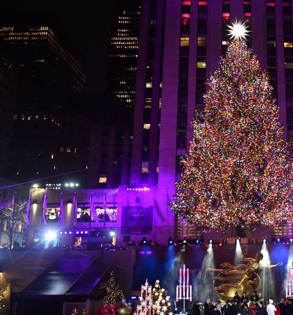 Slavni bor u Rockefeller Centeru u New Yorku