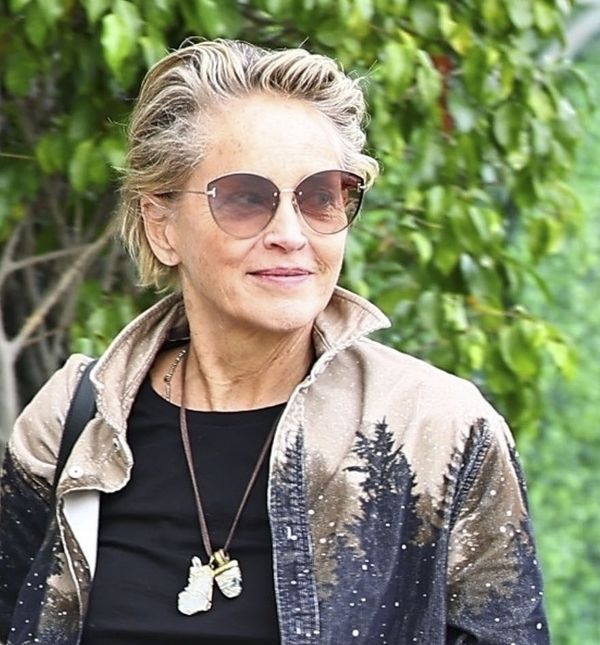 Sharon Stone pokazala je još jedno mladenačko modno izdanje