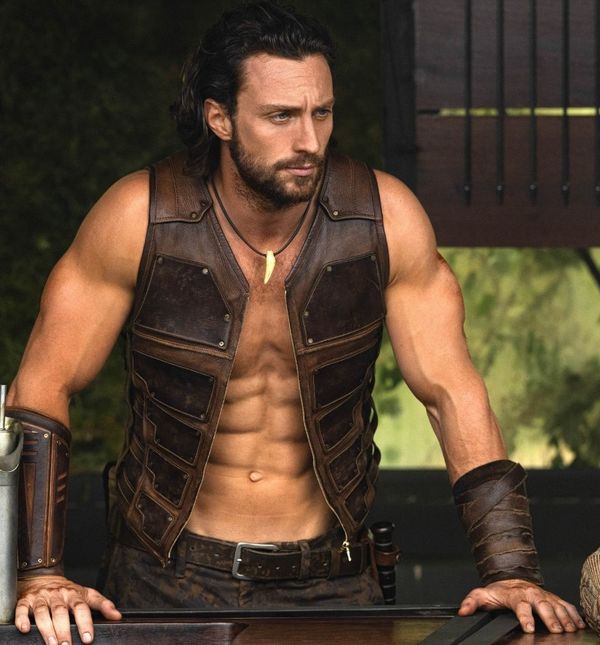 Aaron Taylor-Johnson 2012. u Divljacima i 2024. u filmu Kraven the Hunter