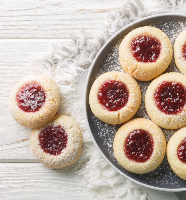 Husari su sastojcima i okusom slični linzerima, ali znatno jednostavniji za izradu