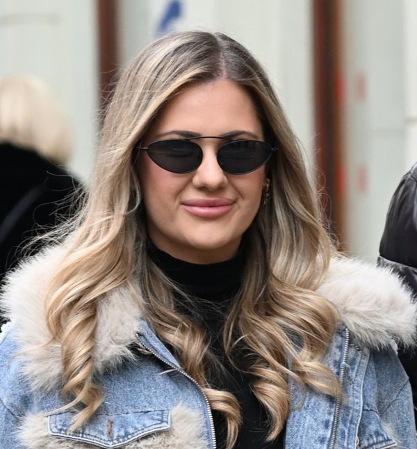 Ljepotica sa zagrebačke špice u čizmama na preklop