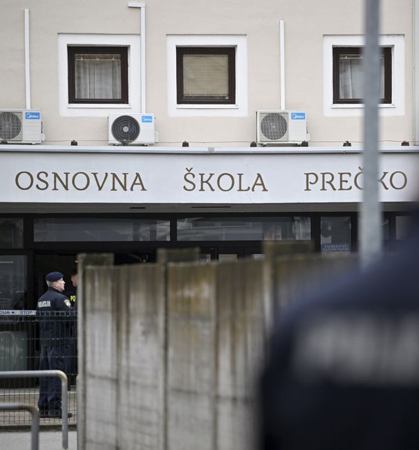 Osnova škola Prečko