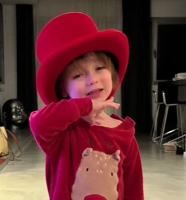 Bloom u crvenom šeširu