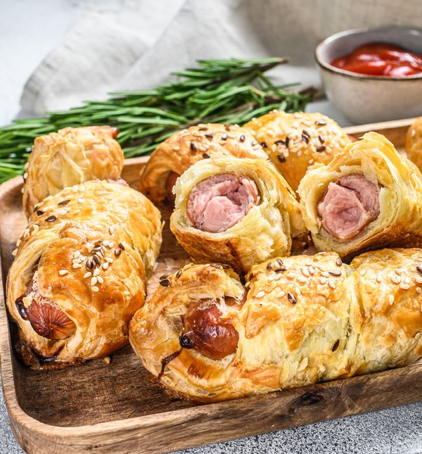 Lisnato tijesto s hrenovkama