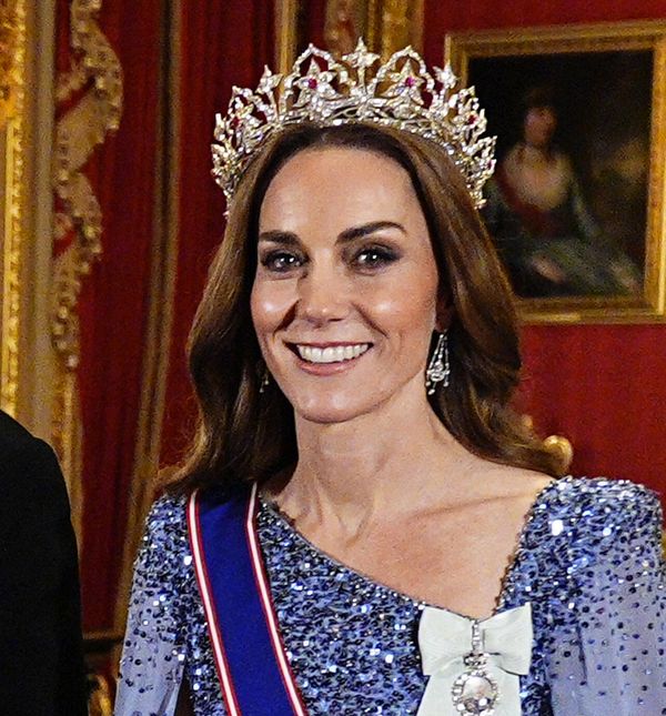 Catherine Middleton u svečanoj haljini britanske dizajnerice Jenny Packham