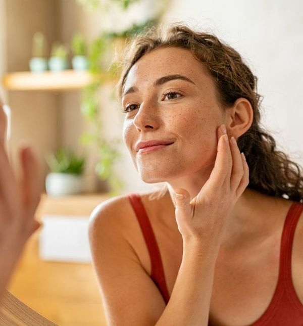 Našli smo dva proizvoda koja ciljaju podočnjake i bore te dubinski hidriraju kožu