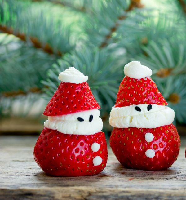 Jestive Djedove Božićnjake možete napraviti od svježih jagoda i šlaga