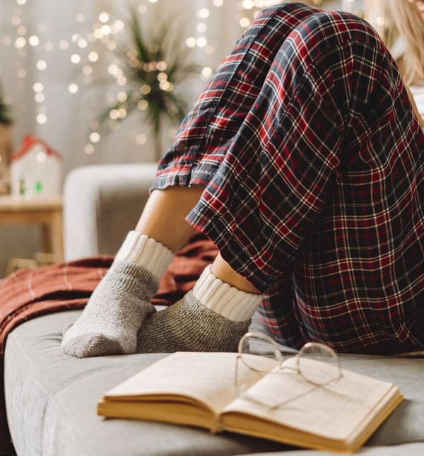 Nije slučajno što se najviše čitanja, gledanja serija i sporih rituala događa u najhladnijim mjesecima