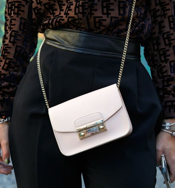 Crne hlače su modni klasik stvoren za sve prigode