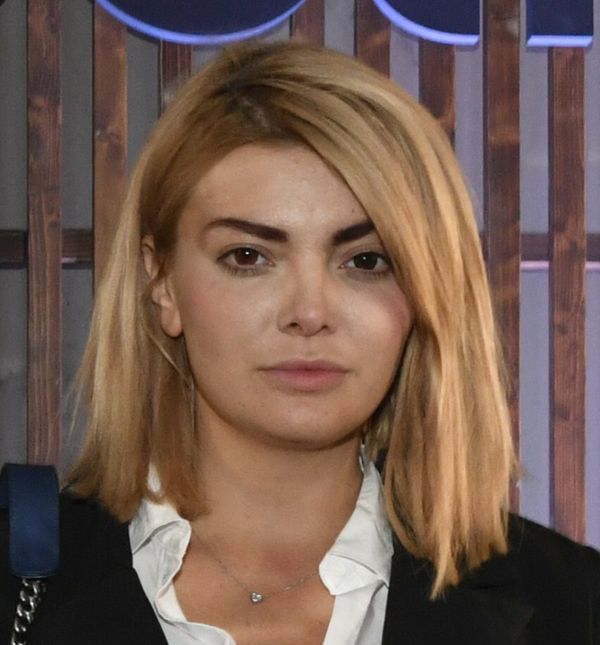 Ella Dvornik jako dobro slaže street style kombinacije